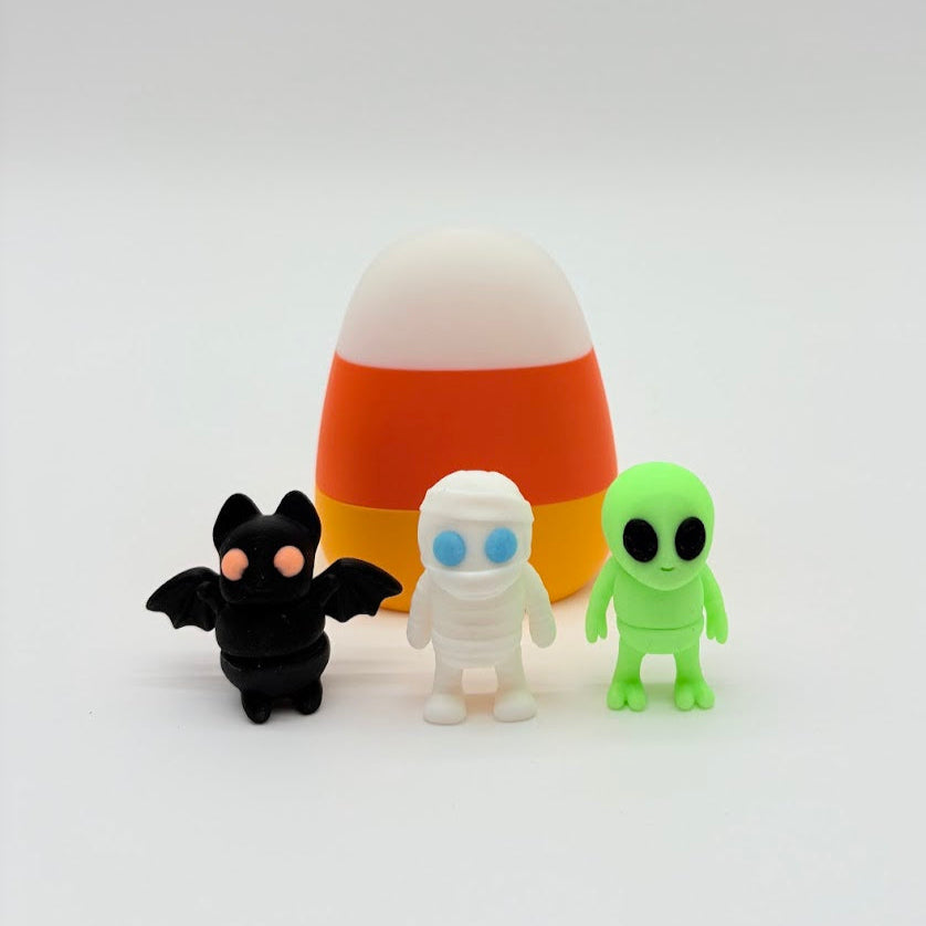 Candy Corn Mini Holder + 3 Glow Halloween Mini Figures